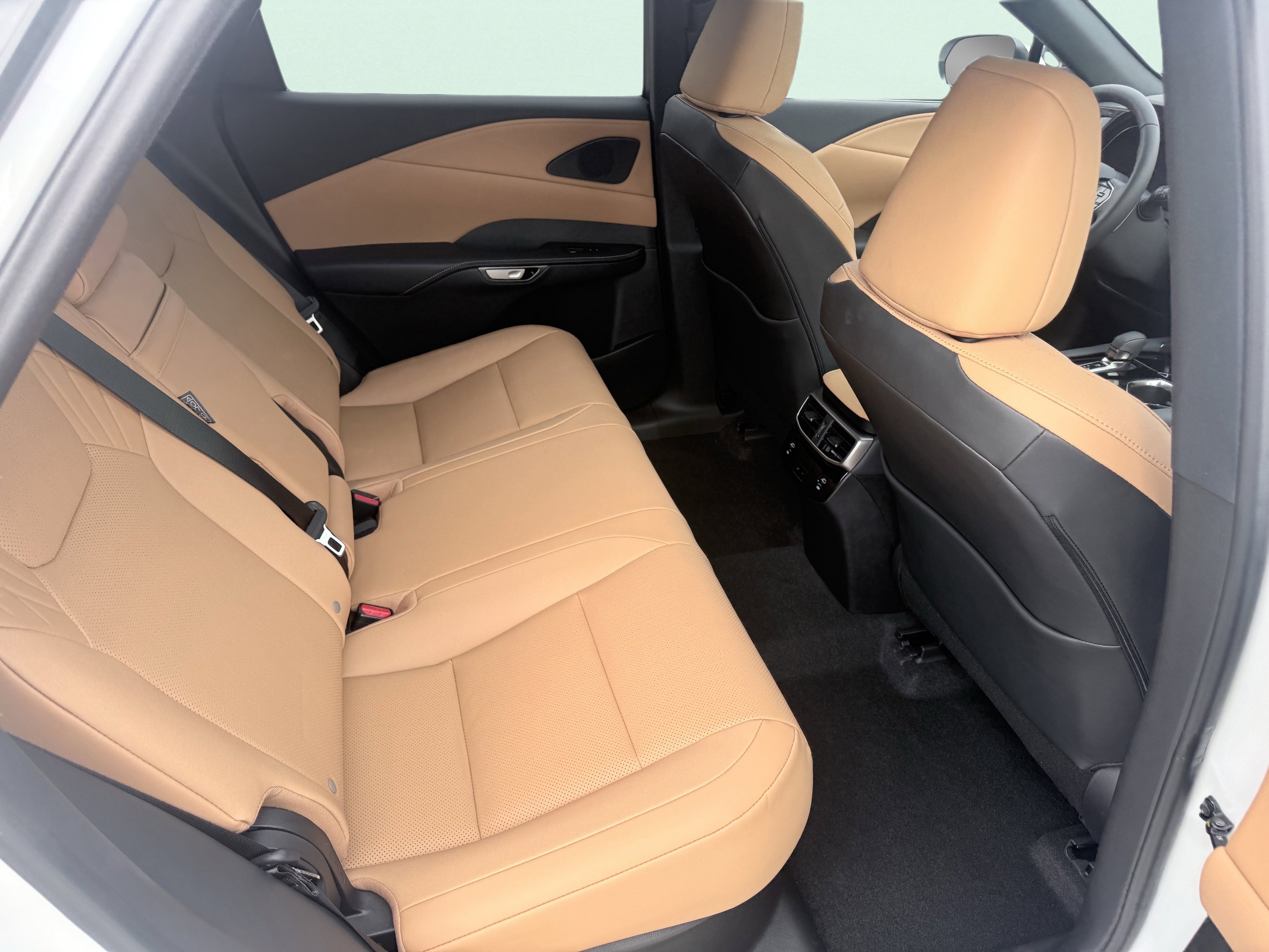 Used 2026 Lexus RX 350 FWD w/ Cold Area Package image 41