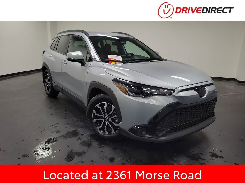 Used 2023 Toyota Corolla Cross SE video 1