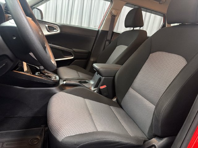 Certified 2024 Kia Soul LX w/ LX Technology Package FWD image 11