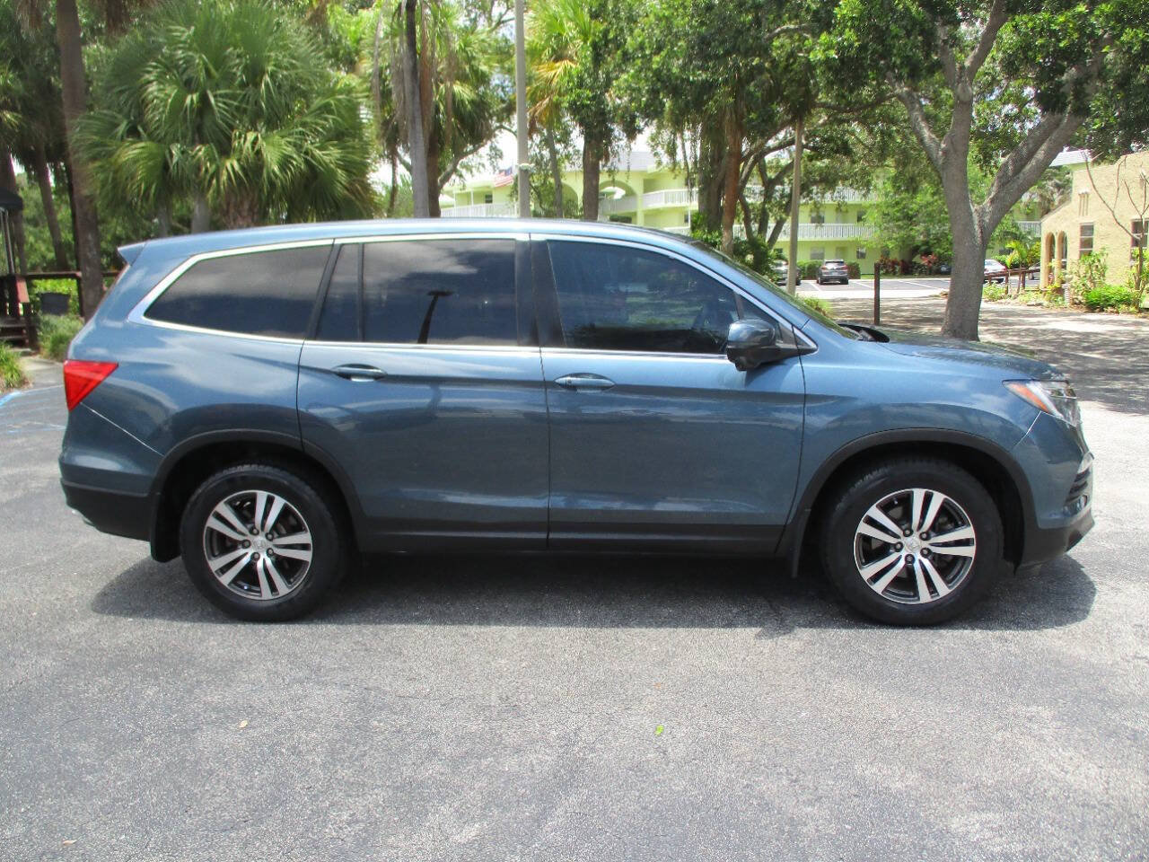Used 2016 Honda Pilot EX image 3