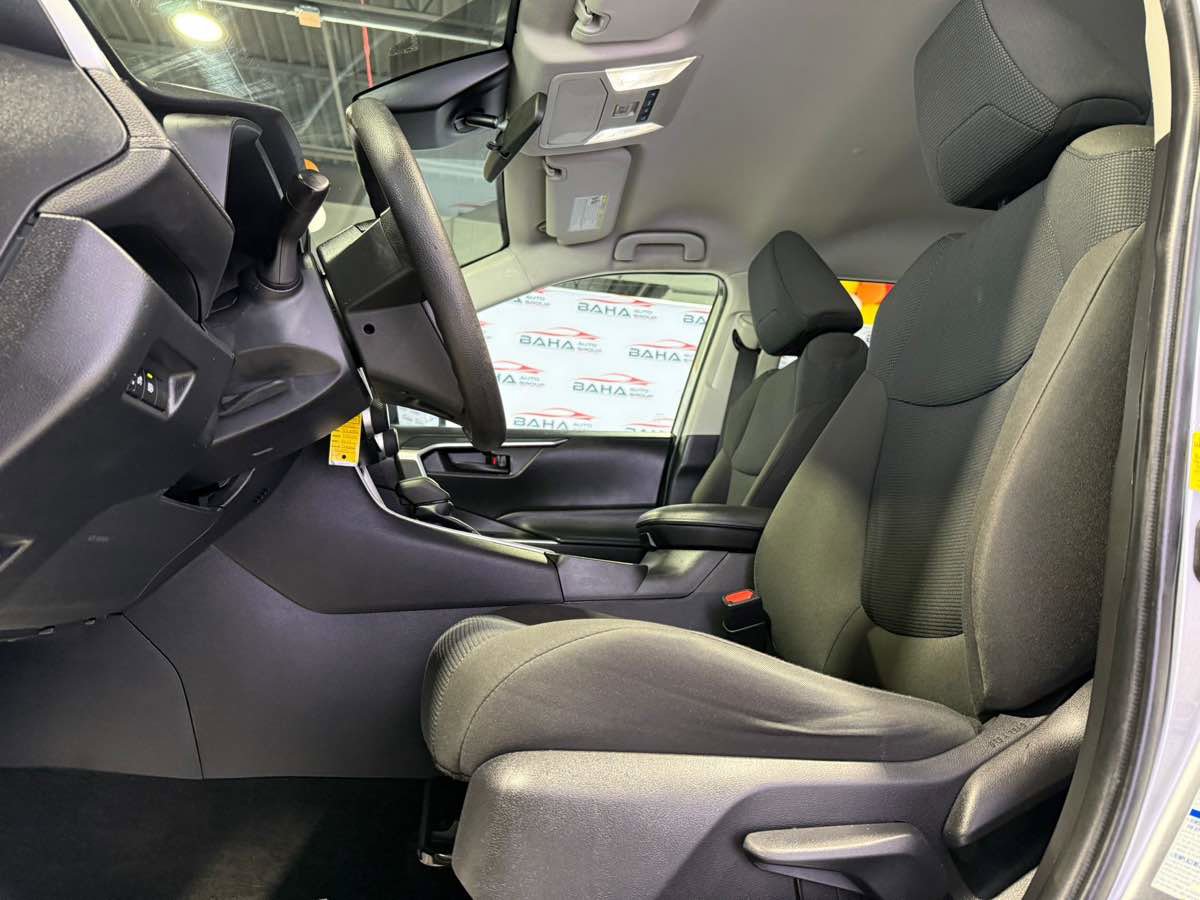 Used 2022 Toyota RAV4 LE image 36