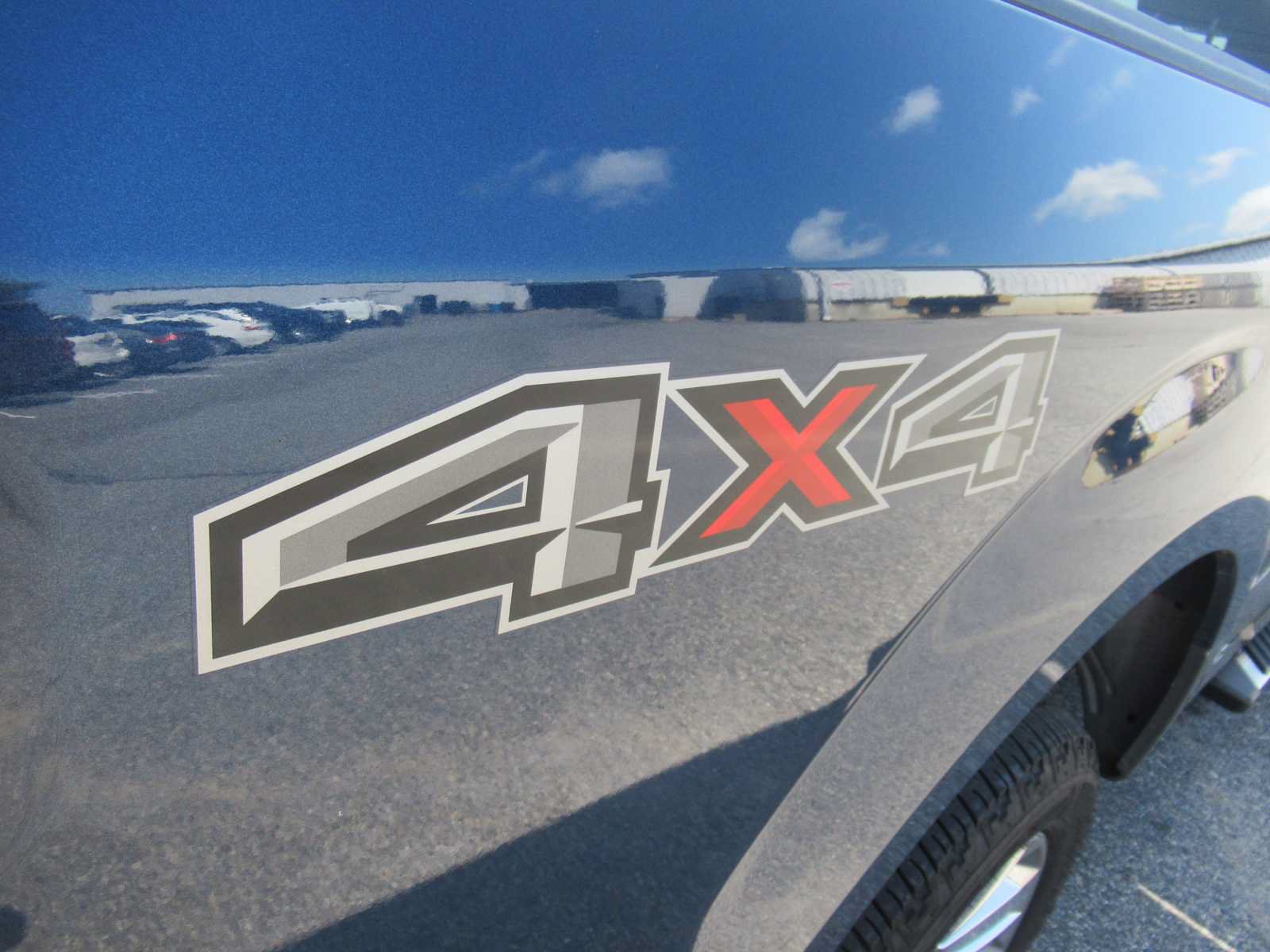 Used 2020 Ford F150 XLT w/ Equipment Group 302A Luxury AWD/4WD image 18