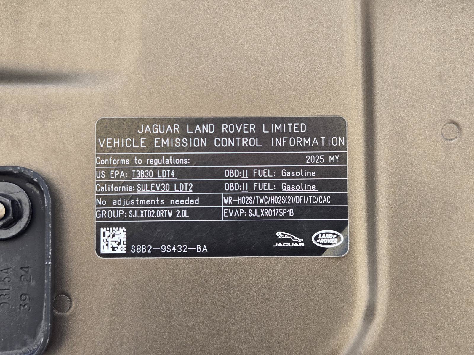 Used 2025 Land Rover Defender 110 S AWD/4WD image 28