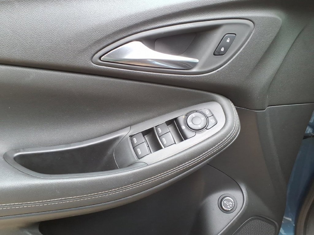 Used 2024 Buick Encore GX Sport Touring w/ Comfort Package AWD/4WD image 11
