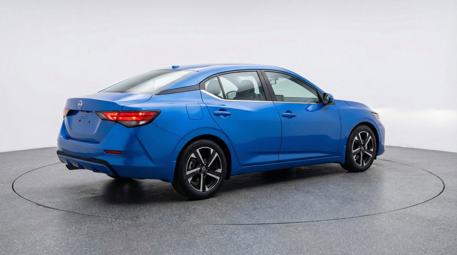 Used 2025 Nissan Sentra SV FWD image 9