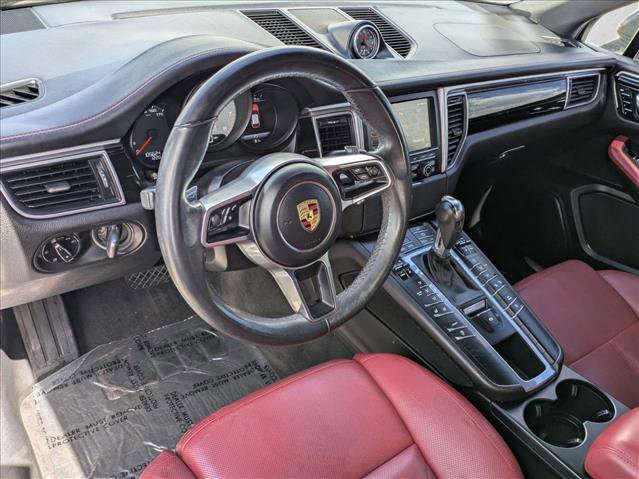 Used 2016 Porsche Macan S image 10