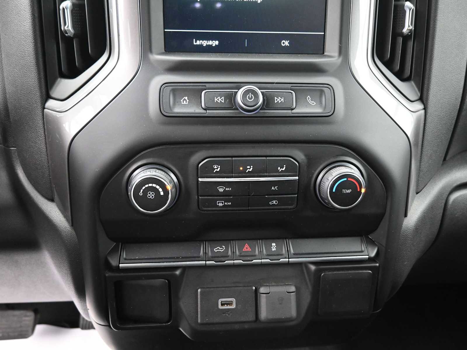 Used 2019 Chevrolet Silverado 1500 Custom w/ Custom Convenience Package AWD/4WD image 9