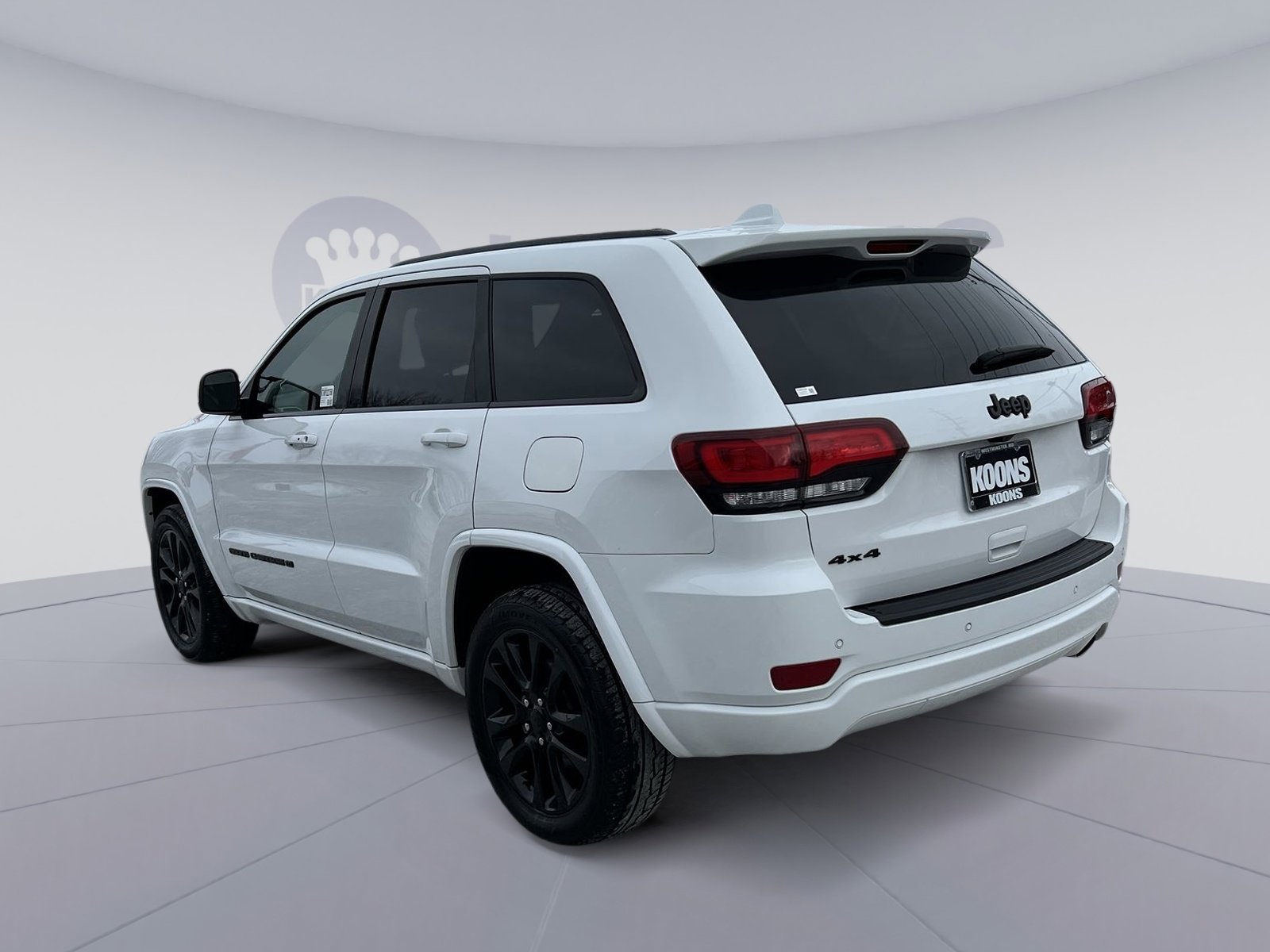 Used 2022 Jeep Grand Cherokee Laredo X image 4