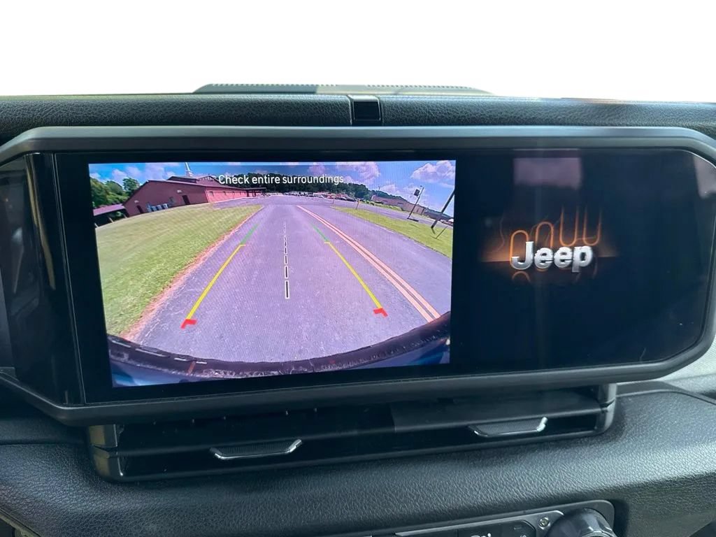 Used 2024 Jeep Wrangler Sport AWD/4WD image 22