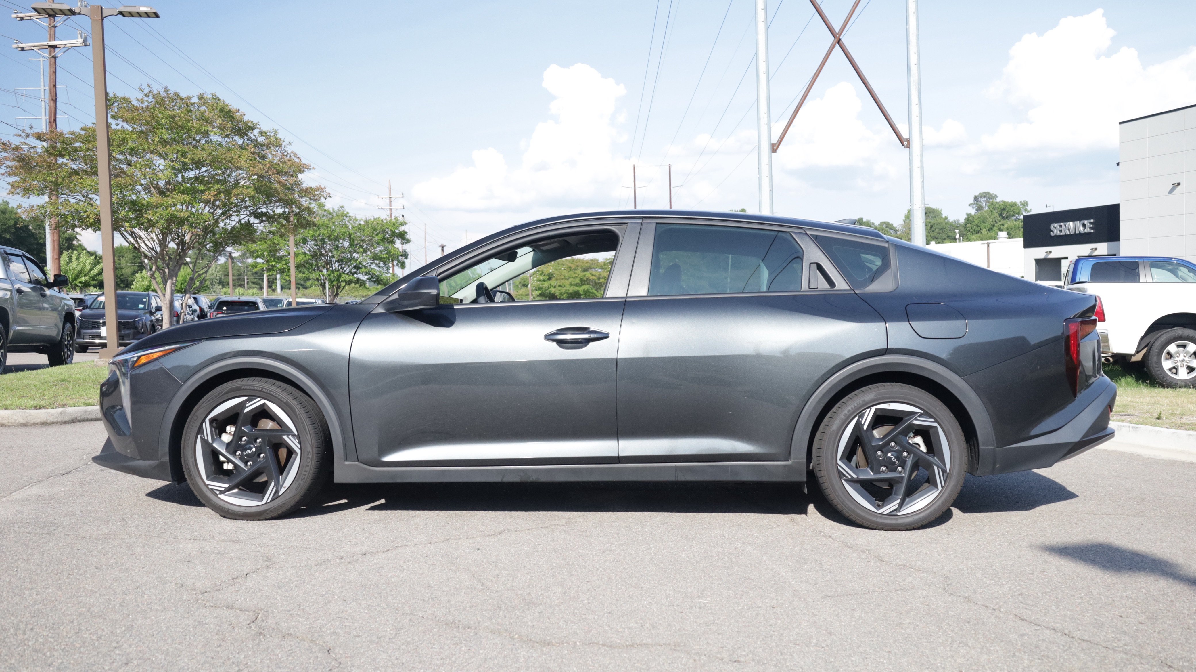 Used 2025 Kia K4 EX FWD image 2