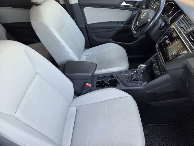 Used 2018 Volkswagen Tiguan SE FWD image 18