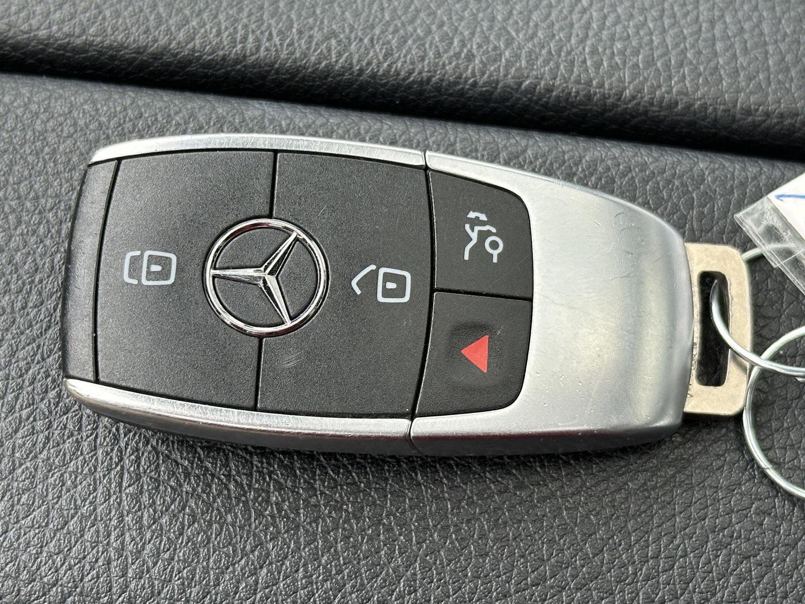Used 2022 Mercedes-Benz GLA 250 4MATIC image 14