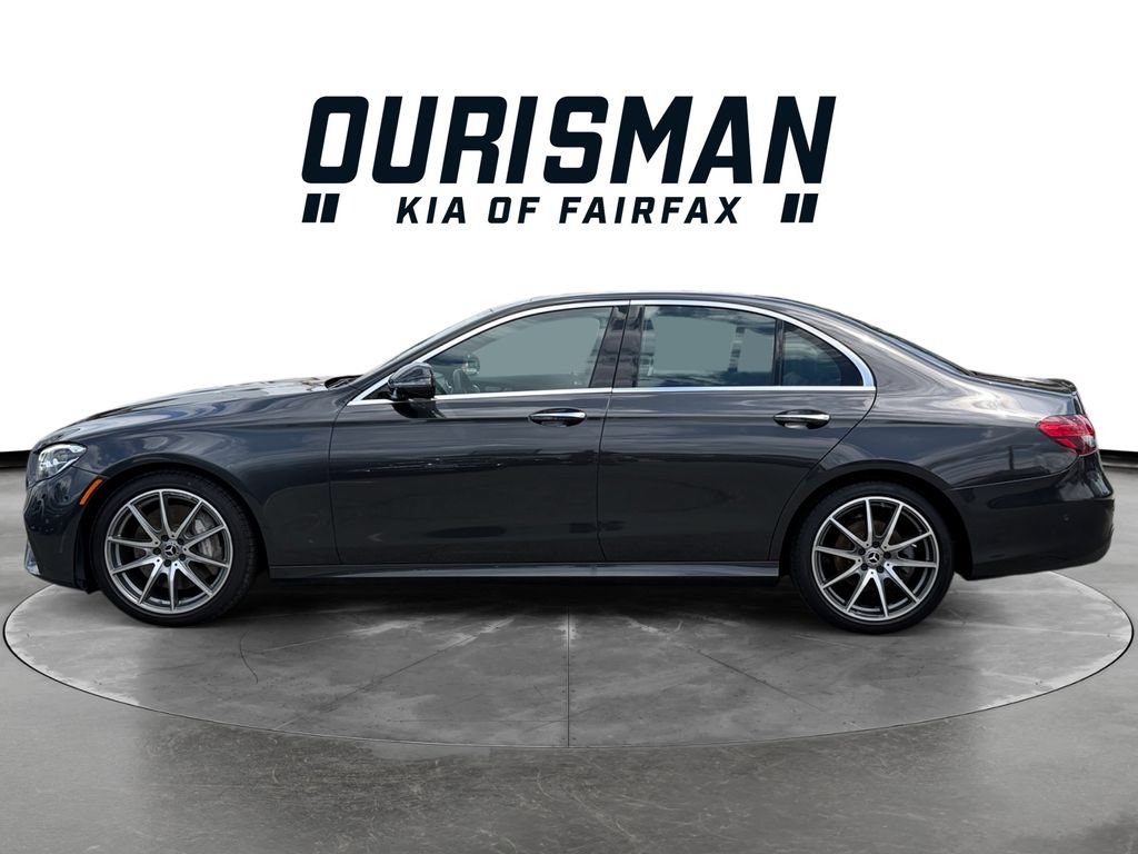 Used 2023 Mercedes-Benz E 350 4MATIC Sedan image 3