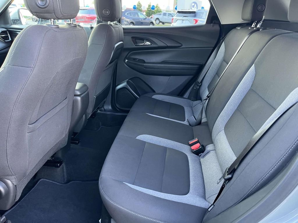 Used 2025 Chevrolet TrailBlazer LT AWD/4WD image 12