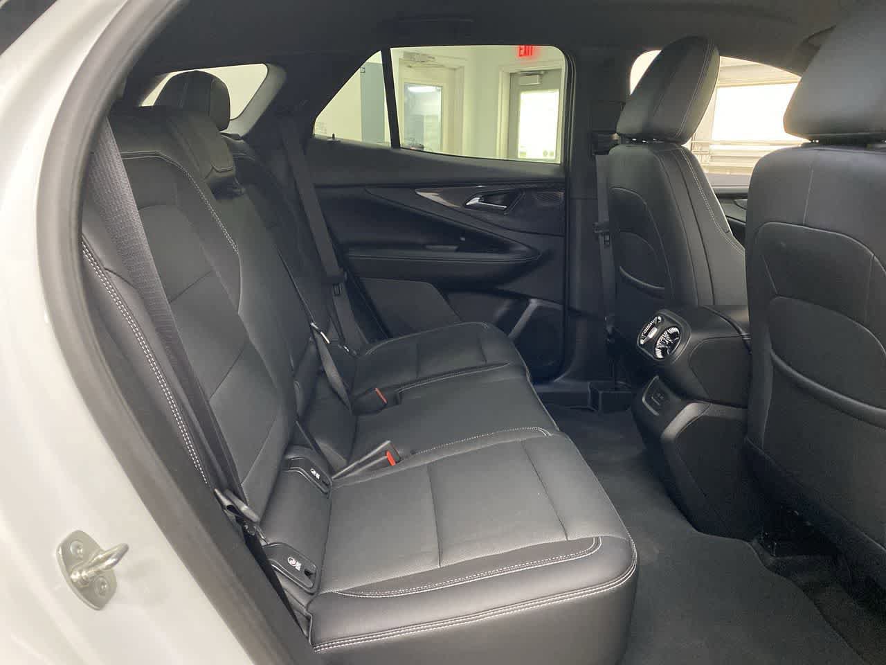 Used 2024 Chevrolet Blazer EV LT AWD/4WD image 17