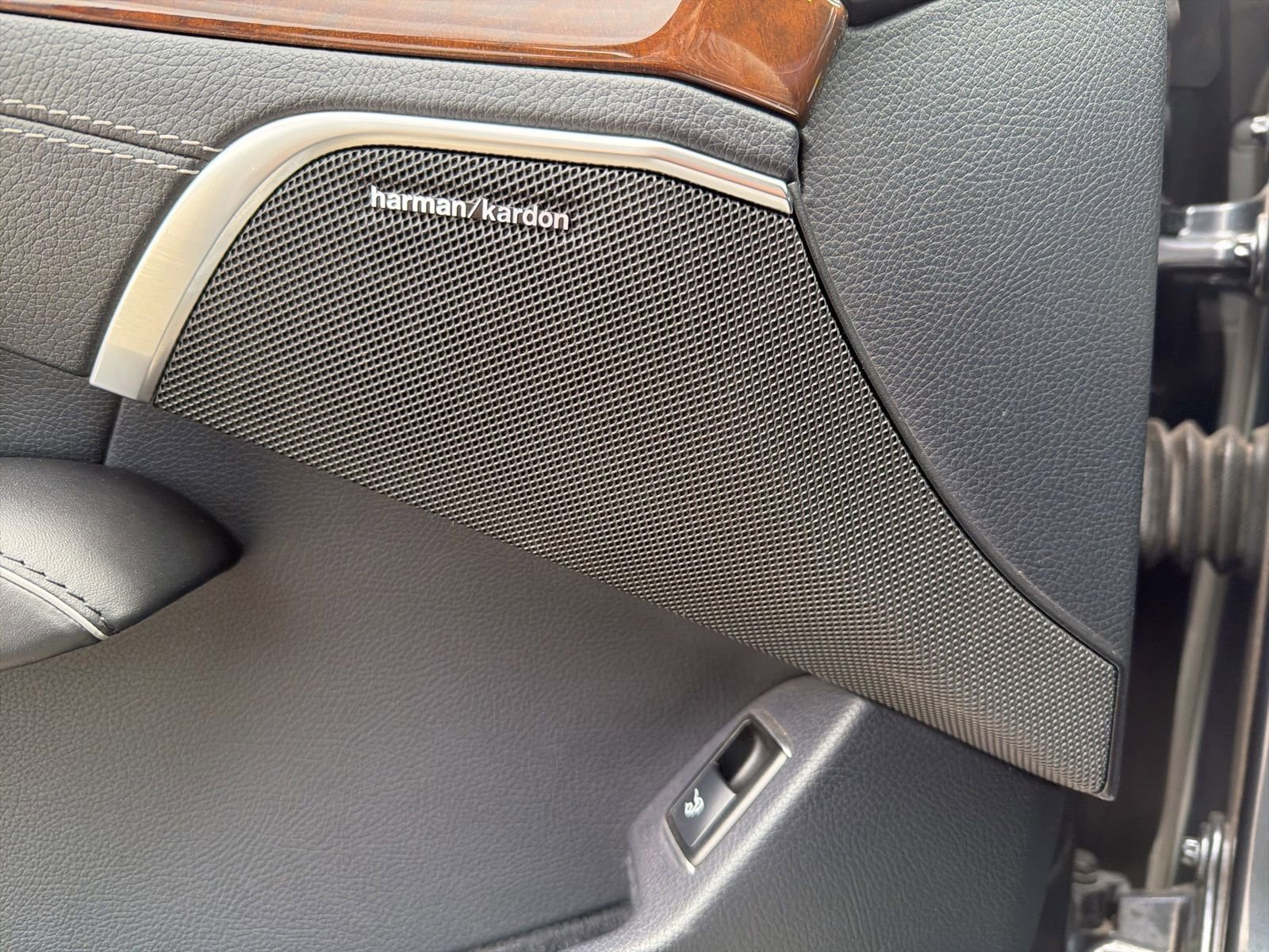Used 2013 Mercedes-Benz SL 63 AMG image 17