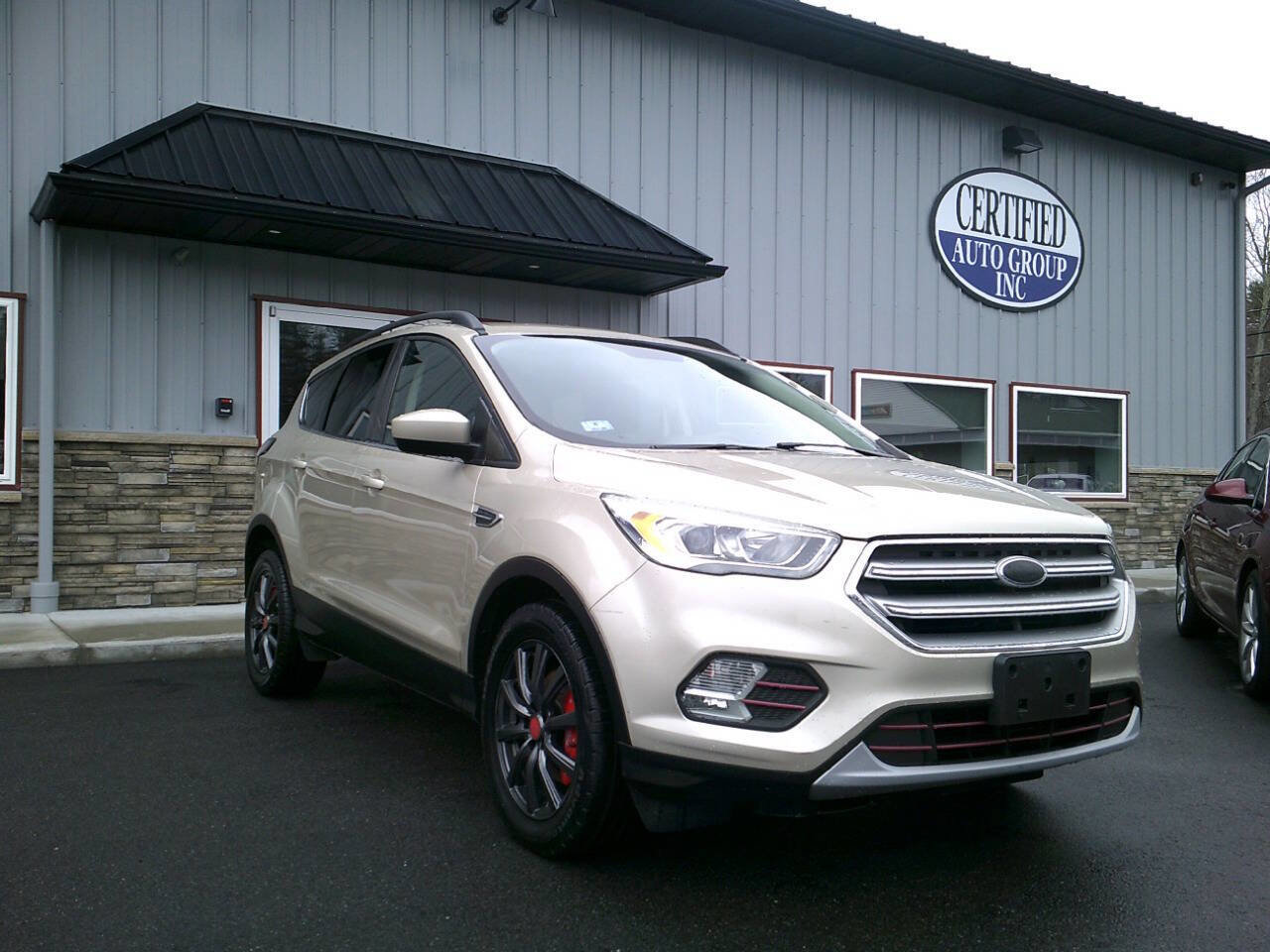 Used 2017 Ford Escape SE w/ Equipment Group 201A