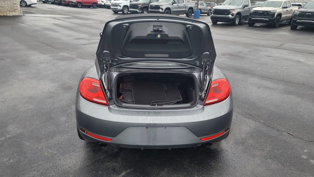 Used 2014 Volkswagen Beetle R-Line image 11