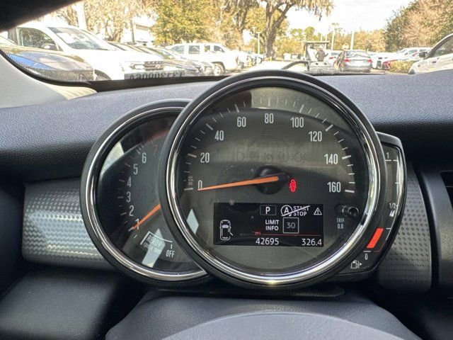 Used 2021 MINI Cooper 4-Door Hardtop image 25