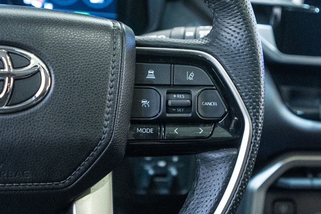 Certified 2023 Toyota Sequoia SR5 AWD/4WD image 19