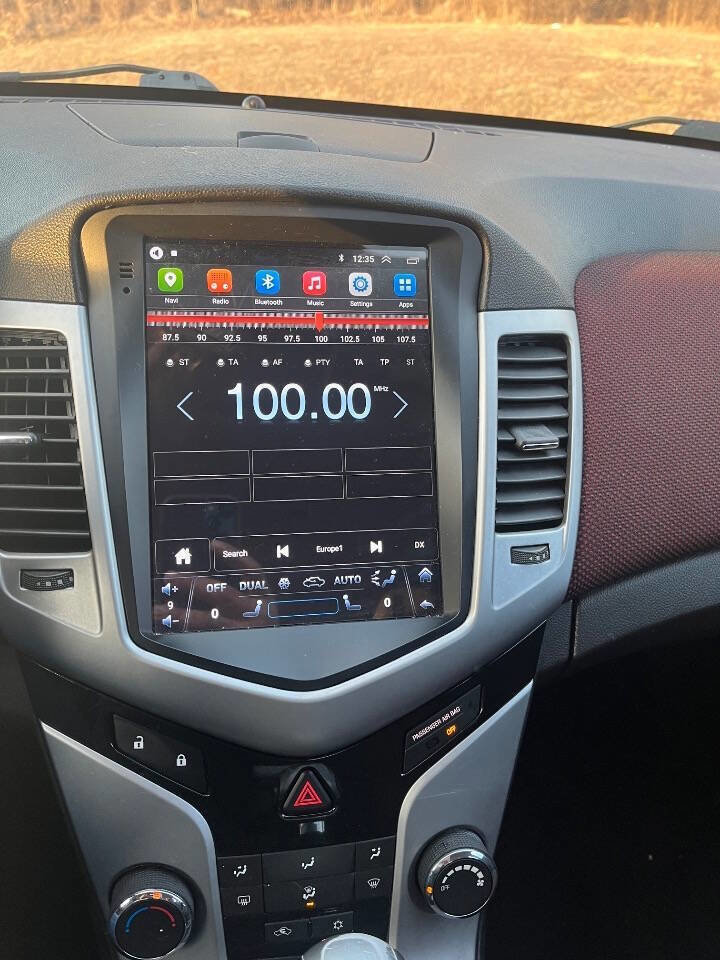 Used 2013 Chevrolet Cruze LT w/ RS Package image 13