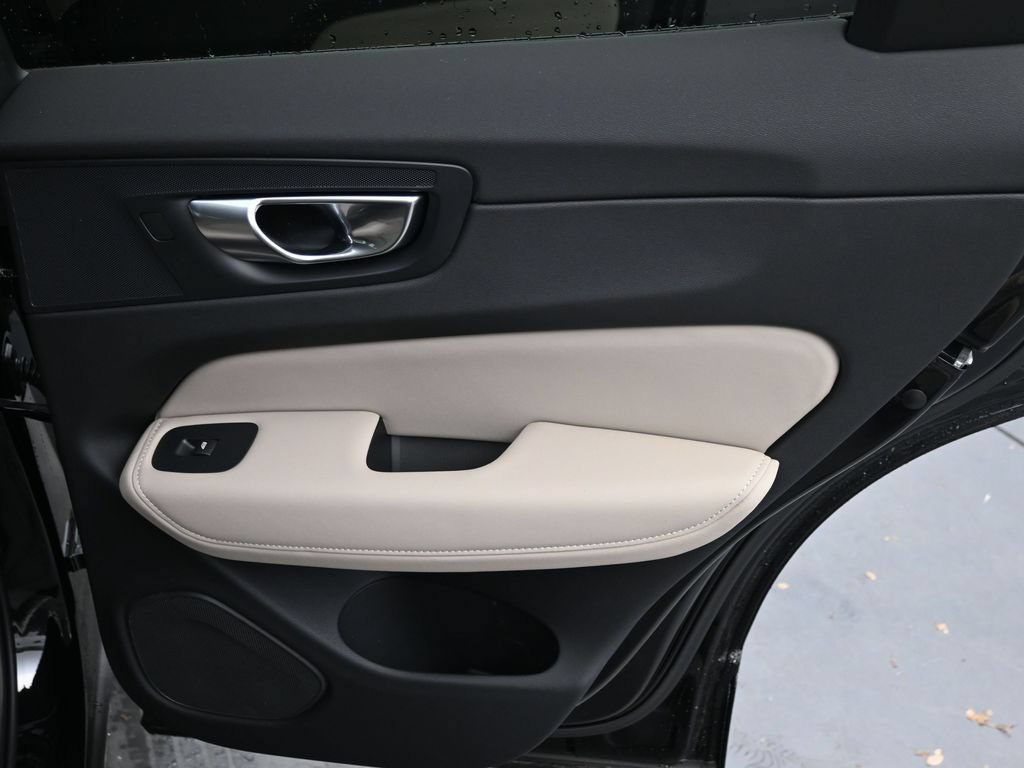 New 2026 Volvo XC60 T8 Core w/ Climate Package AWD/4WD image 17