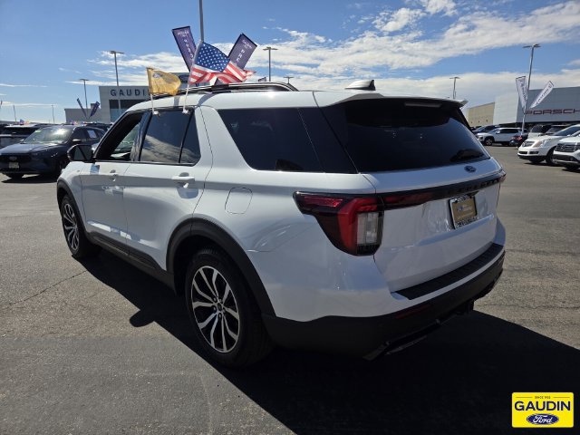 Certified 2025 Ford Explorer ST-Line w/ Premium Package RWD image 5