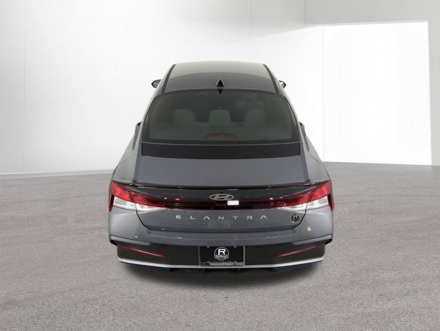 New 2026 Hyundai Elantra Sport FWD image 34