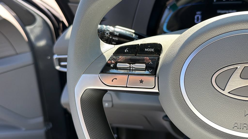 New 2026 Hyundai Elantra SE FWD image 28
