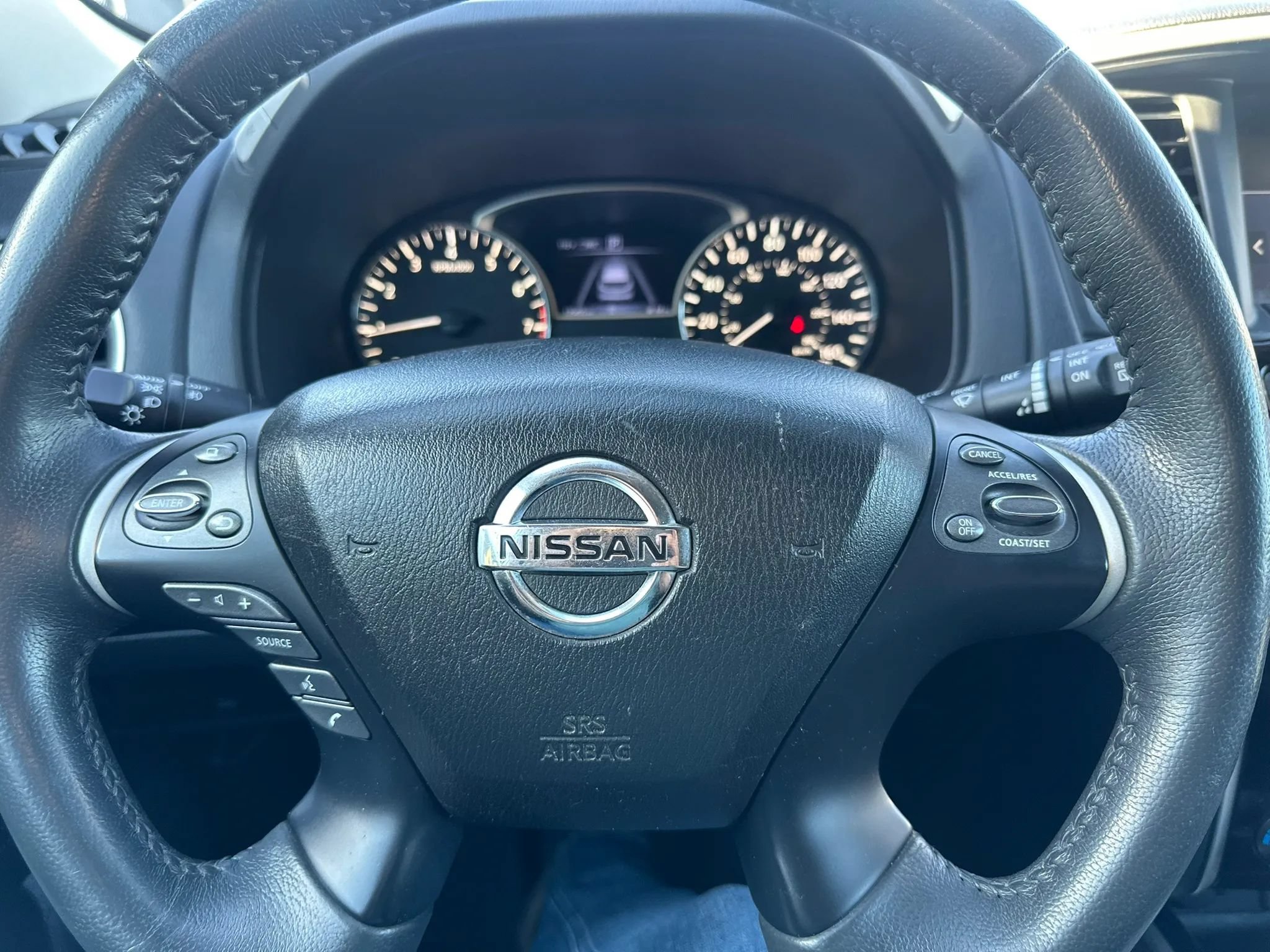Used 2018 Nissan Pathfinder SV AWD/4WD image 30