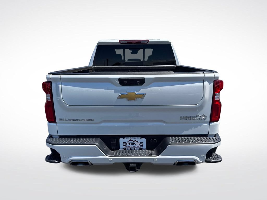 Used 2024 Chevrolet Silverado 1500 High Country w/ Technology Package AWD/4WD image 4