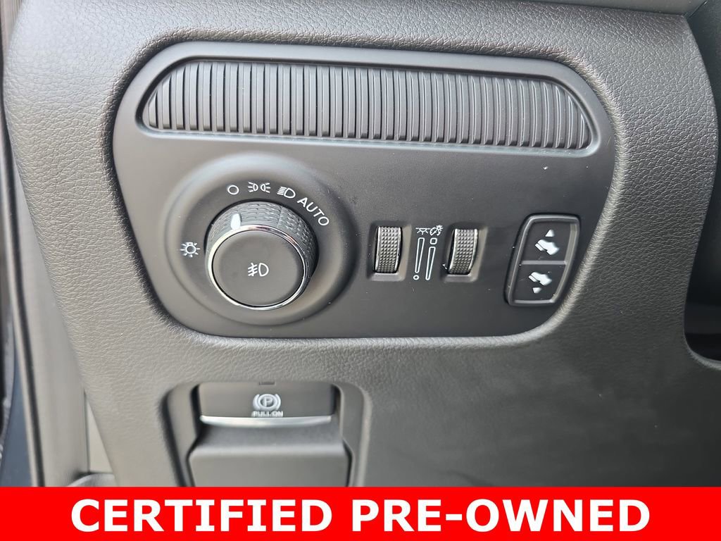 Used 2023 Jeep Wagoneer Series III w/ Preferred Equipment Group image 28