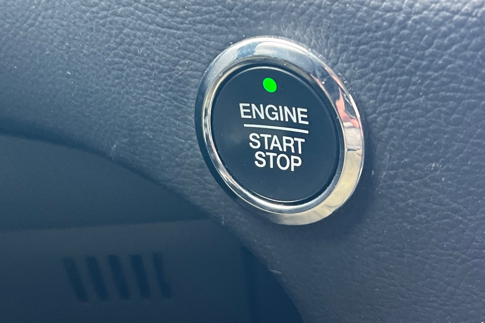 Used 2023 Ford Edge SEL image 20