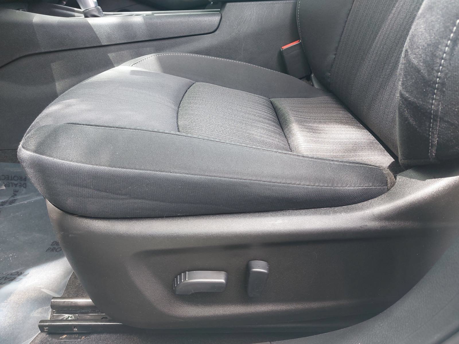 Used 2025 Nissan Altima 2.5 SV FWD image 29