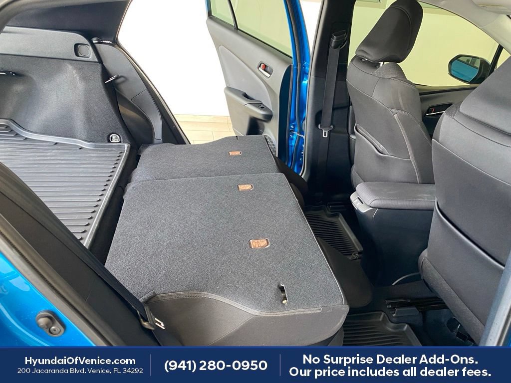 Used 2022 Toyota Prius LE FWD image 33
