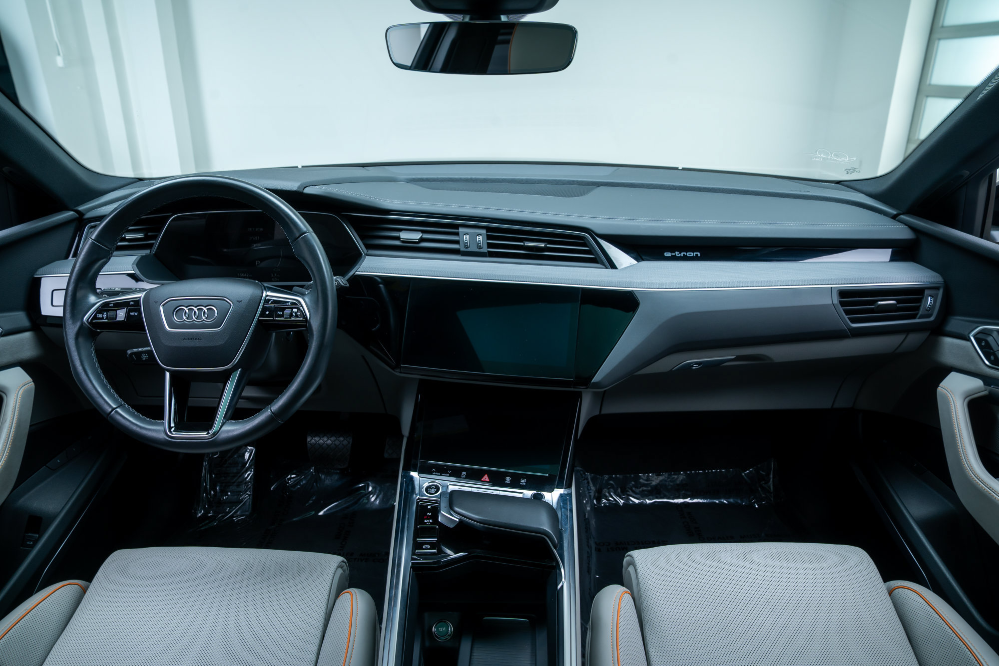 Used 2024 Audi Q8 e-tron Prestige w/ Prestige Package AWD/4WD image 8