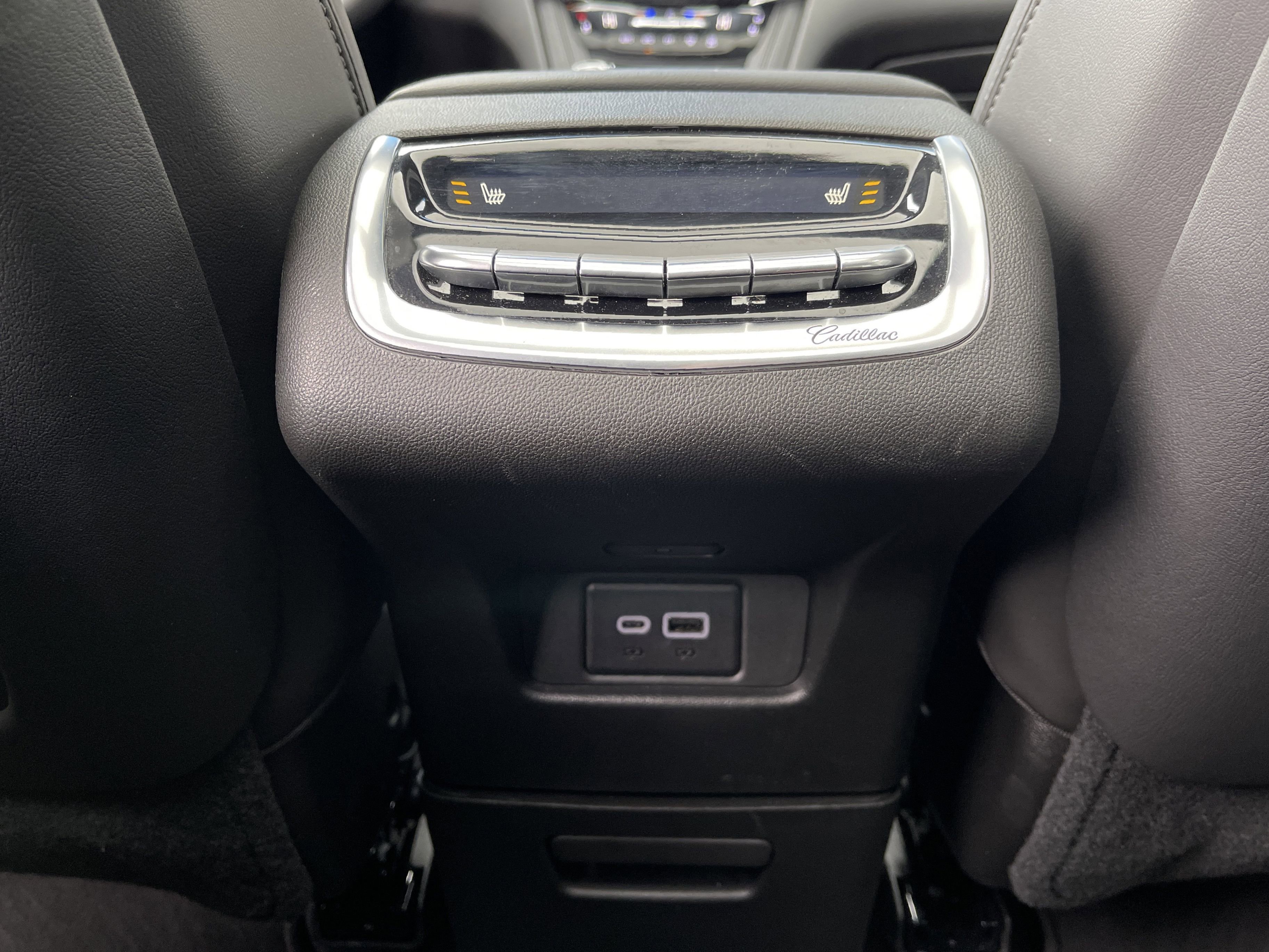 Used 2025 Cadillac XT6 Premium Luxury image 46