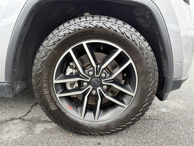 Used 2020 Jeep Grand Cherokee Trailhawk w/ Trailhawk Luxury Group image 12