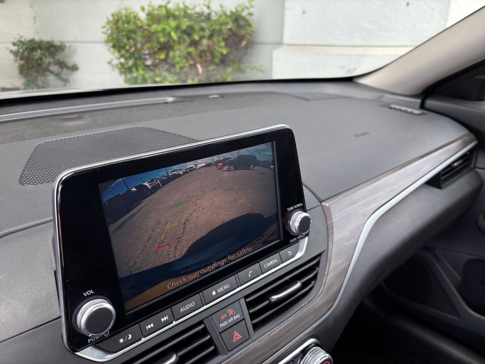 Used 2025 Nissan Altima 2.5 SV FWD image 24