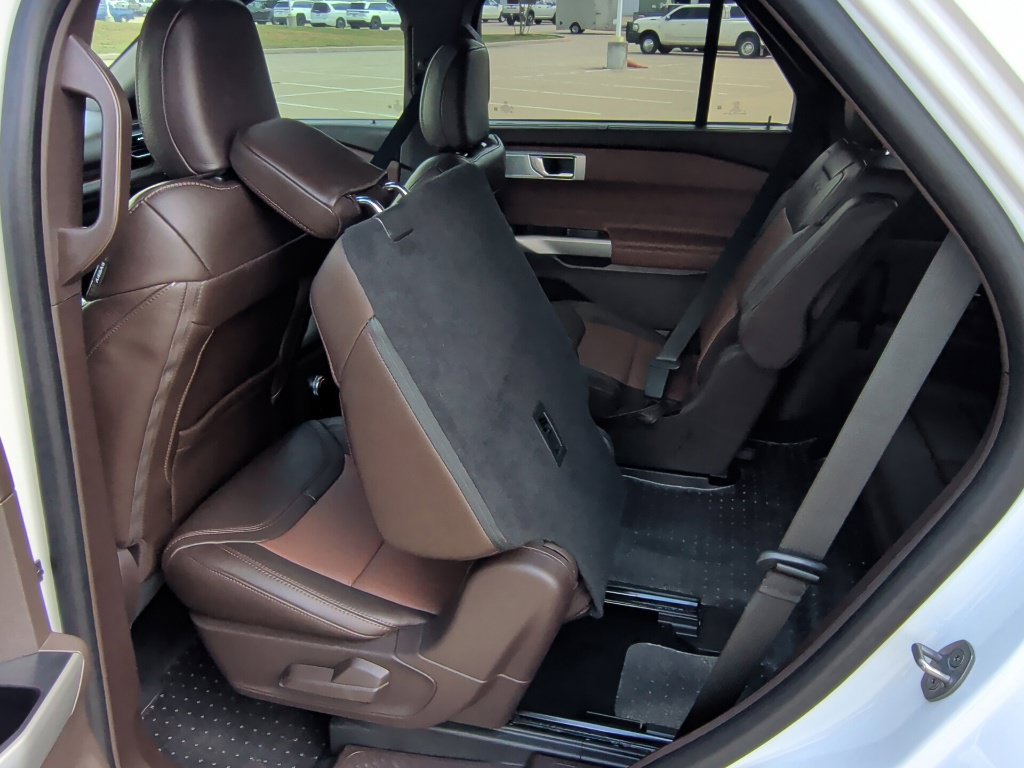 Used 2023 Ford Explorer King Ranch w/ Technology Package AWD/4WD image 38