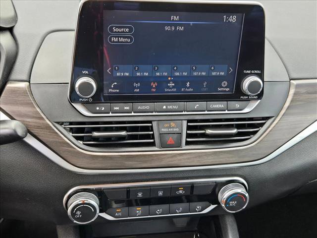 Used 2024 Nissan Altima 2.5 SV FWD image 11