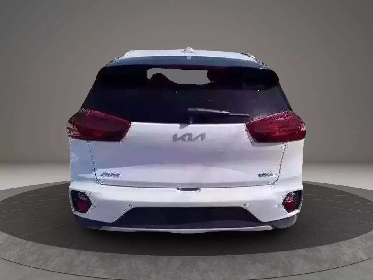 Used 2022 Kia Niro EX Premium image 7