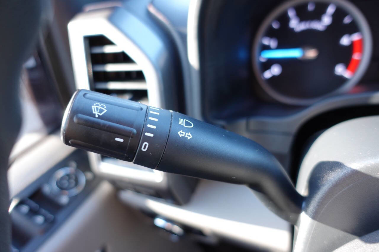 Used 2022 Ford F250 XLT w/ XLT Value Package image 47