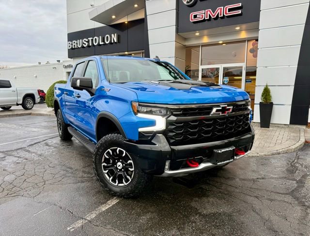 Used 2025 Chevrolet Silverado 1500 ZR2 w/ Technology Package image 5