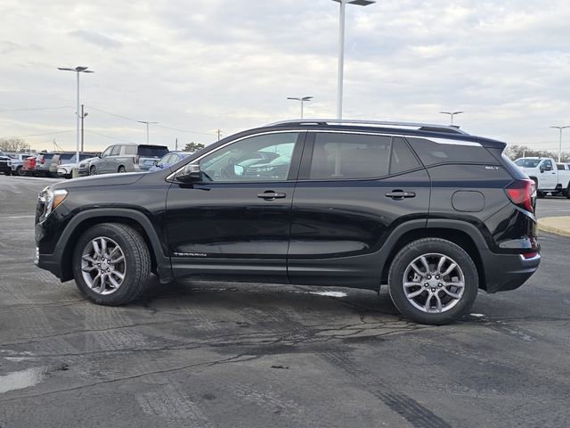 Used 2023 GMC Terrain SLT w/ Tech Package image 17