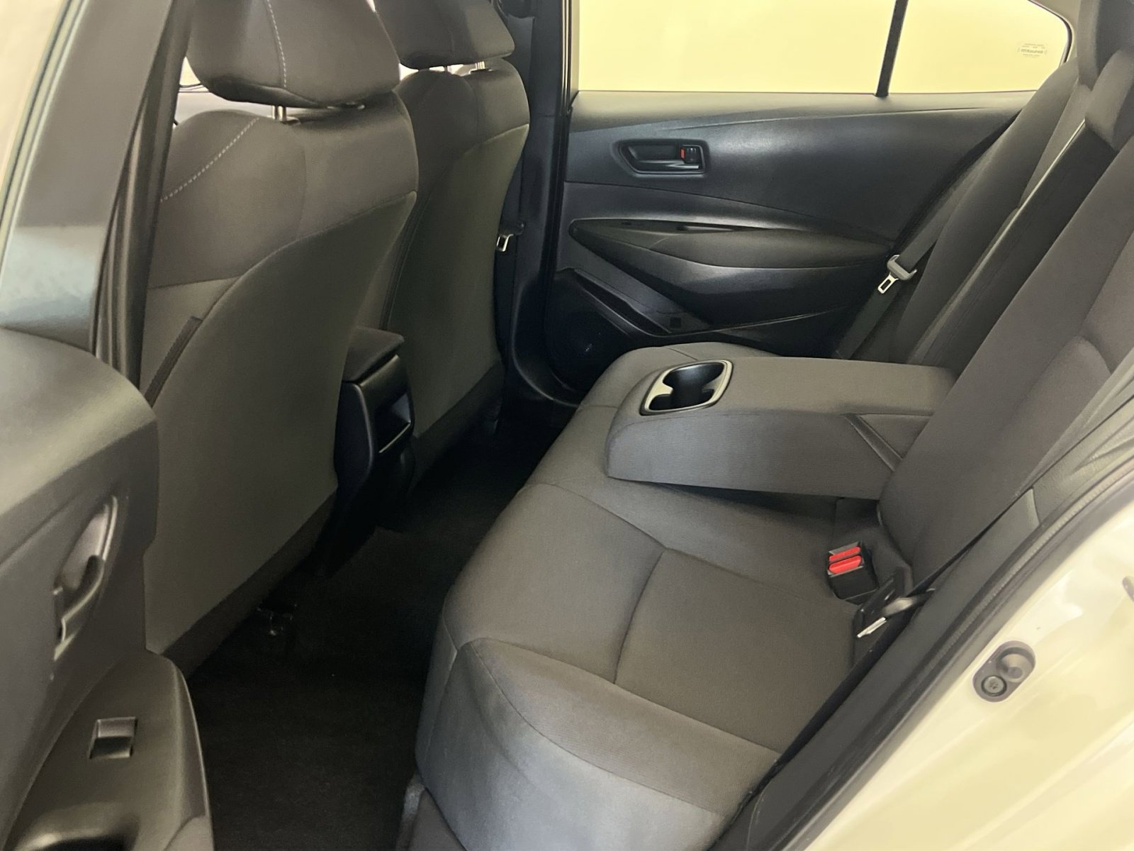 Used 2022 Toyota Corolla LE image 22