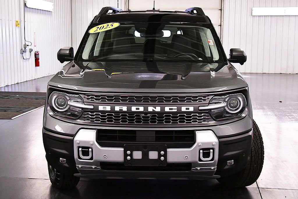 Used 2025 Ford Bronco Sport Badlands image 2