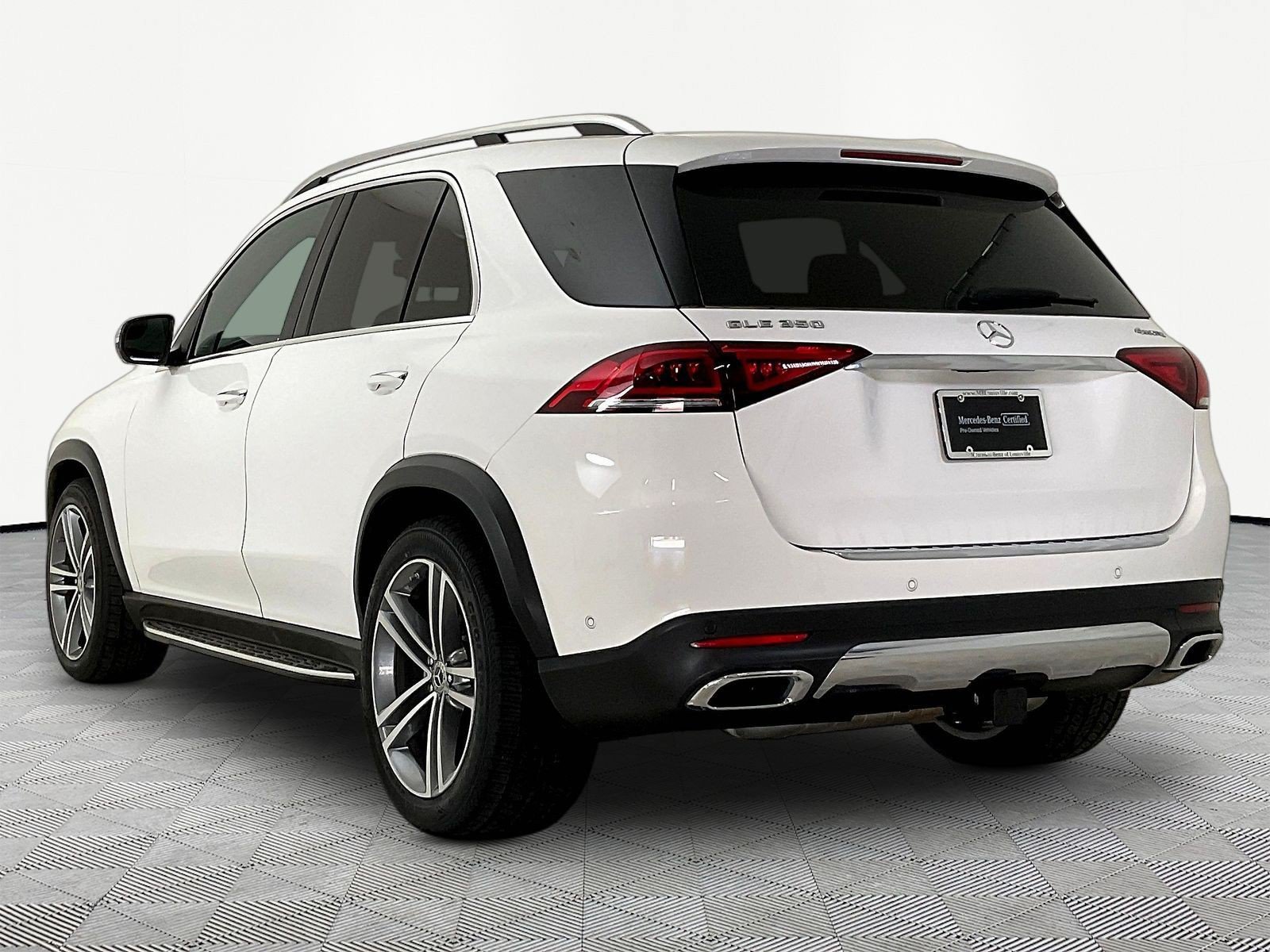 Certified 2022 Mercedes-Benz GLE 350 4MATIC image 4