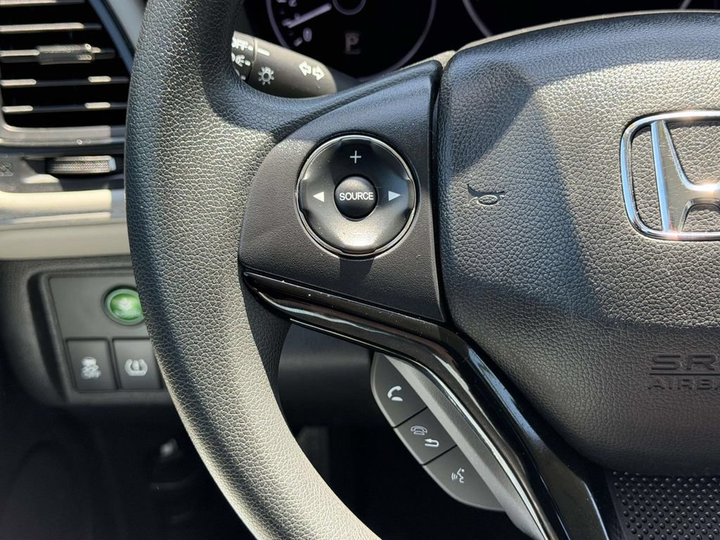 Used 2020 Honda HR-V LX image 8