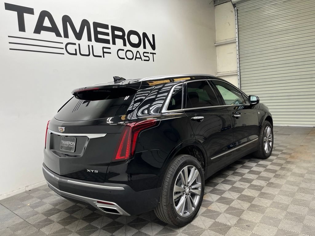Used 2025 Cadillac XT5 Premium Luxury w/ LPO, Floor Liner Package FWD image 7